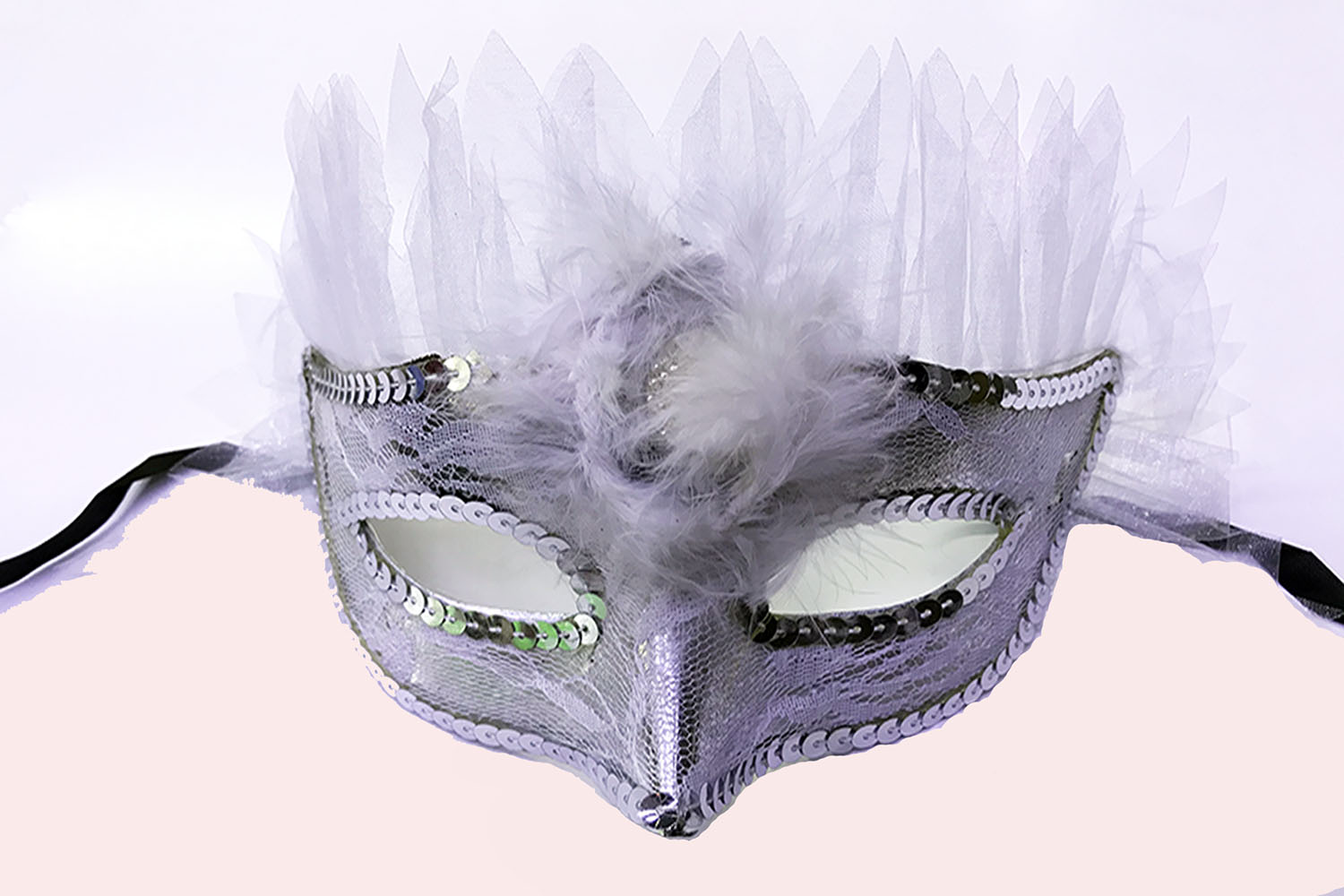 Beyaz Renk Beyaz Tüllü Pul İşlemeli Yılbaşı Parti Maskesi