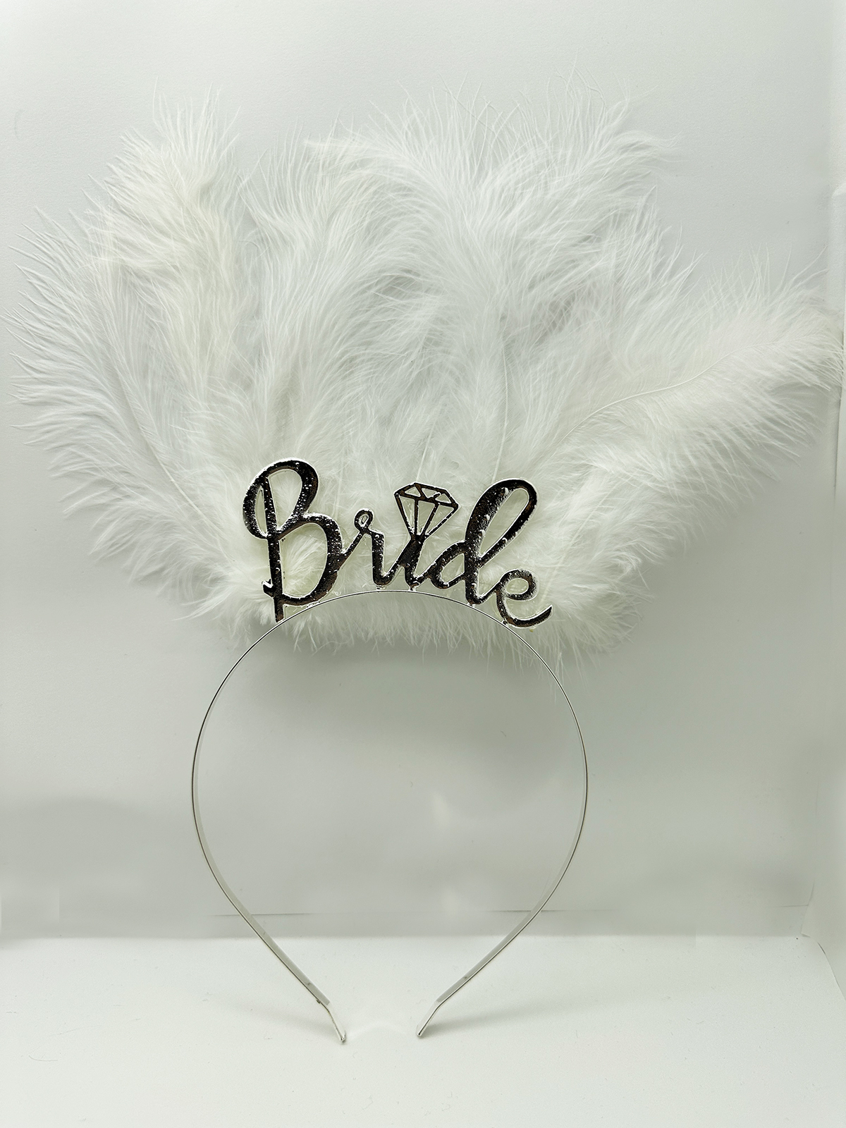 Beyaz Tüylü İthal Gümüş Renk Bride Gelin Tacı 25x20 cm