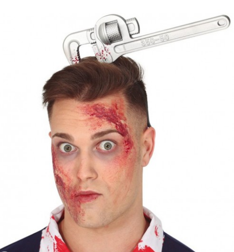 Kafaya Saplanmış İngiliz Anahtarı Şaka Tacı