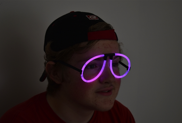 Karanlıkta Parlayan Fosforlu Glow Gözlük Fosforlu Gözlük Pembe Renk