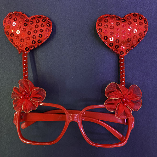 Kırmızı Renk Kalp Figürlü Camsız Metalize Parti Gözlüğü