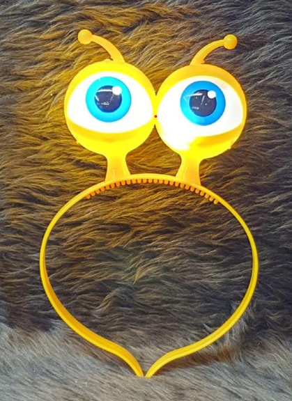 Led Işıklı & Pilli 3 Farklı Modda Yanan Uzaylı Göz Parti Tacı Sarı Renk 18x12 cm