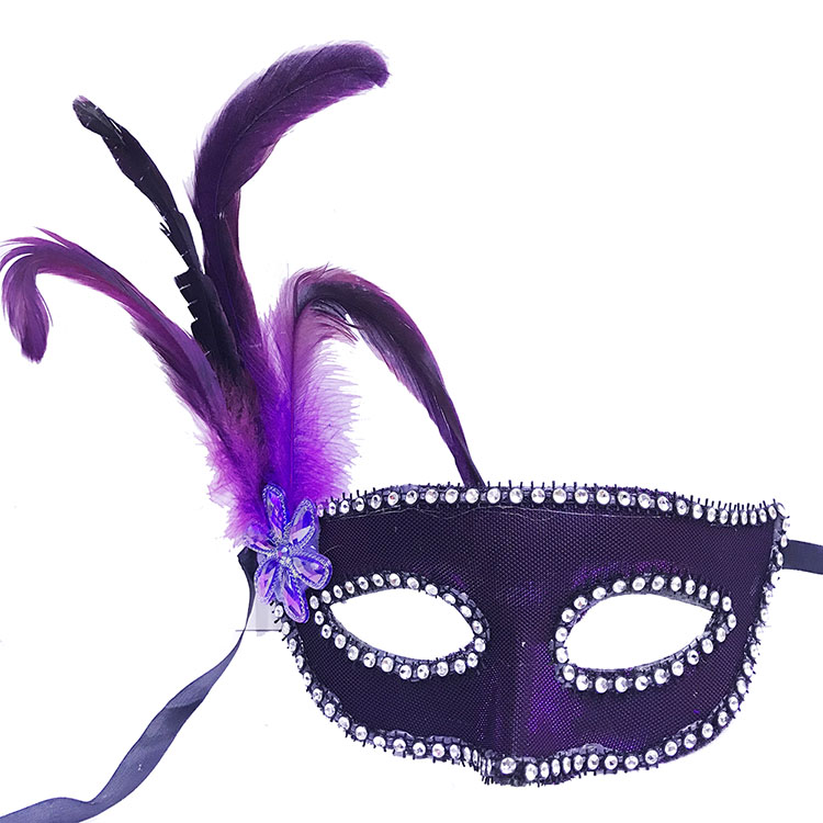 Mor Renk Kumaş Kaplama Yandan Tüylü Yılbaşı Parti Maskesi