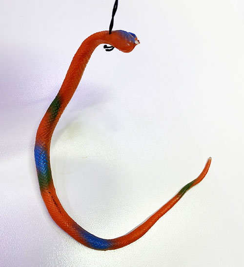 Turuncu Renk Gerçekçi Silikon Yumuşak Yılan 37 cm