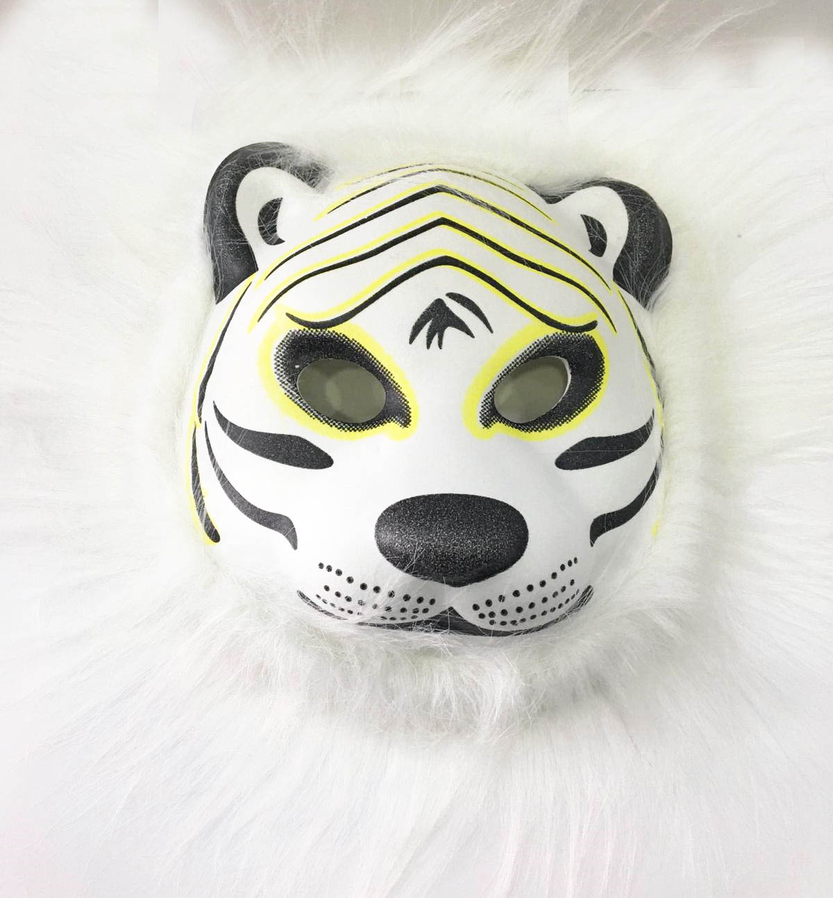 Beyaz Saçlı Sibirya Kurt Maskesi 