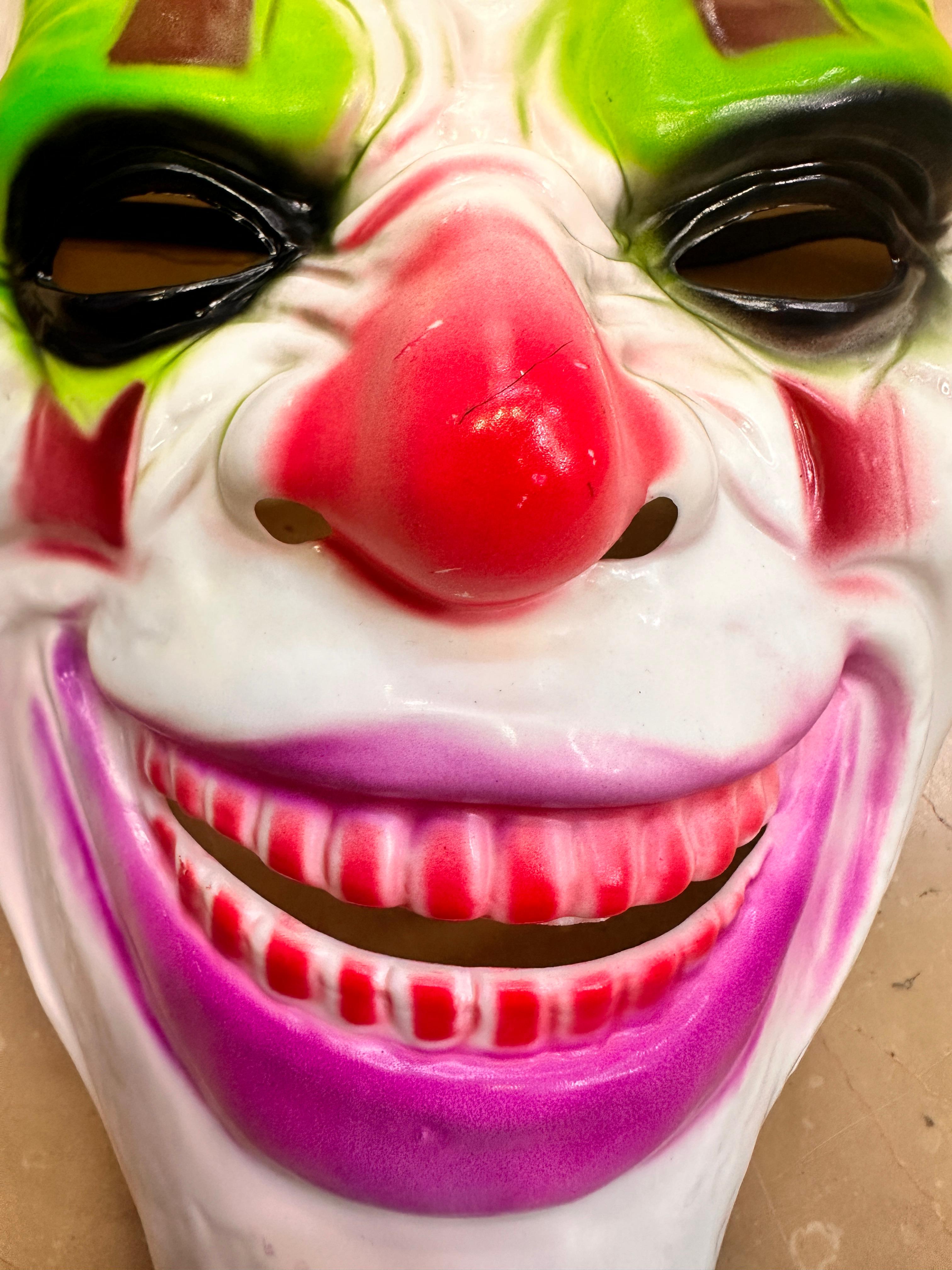 Delirten Gülüş Psikopat Palyaço Temalı Joker Maskesi 