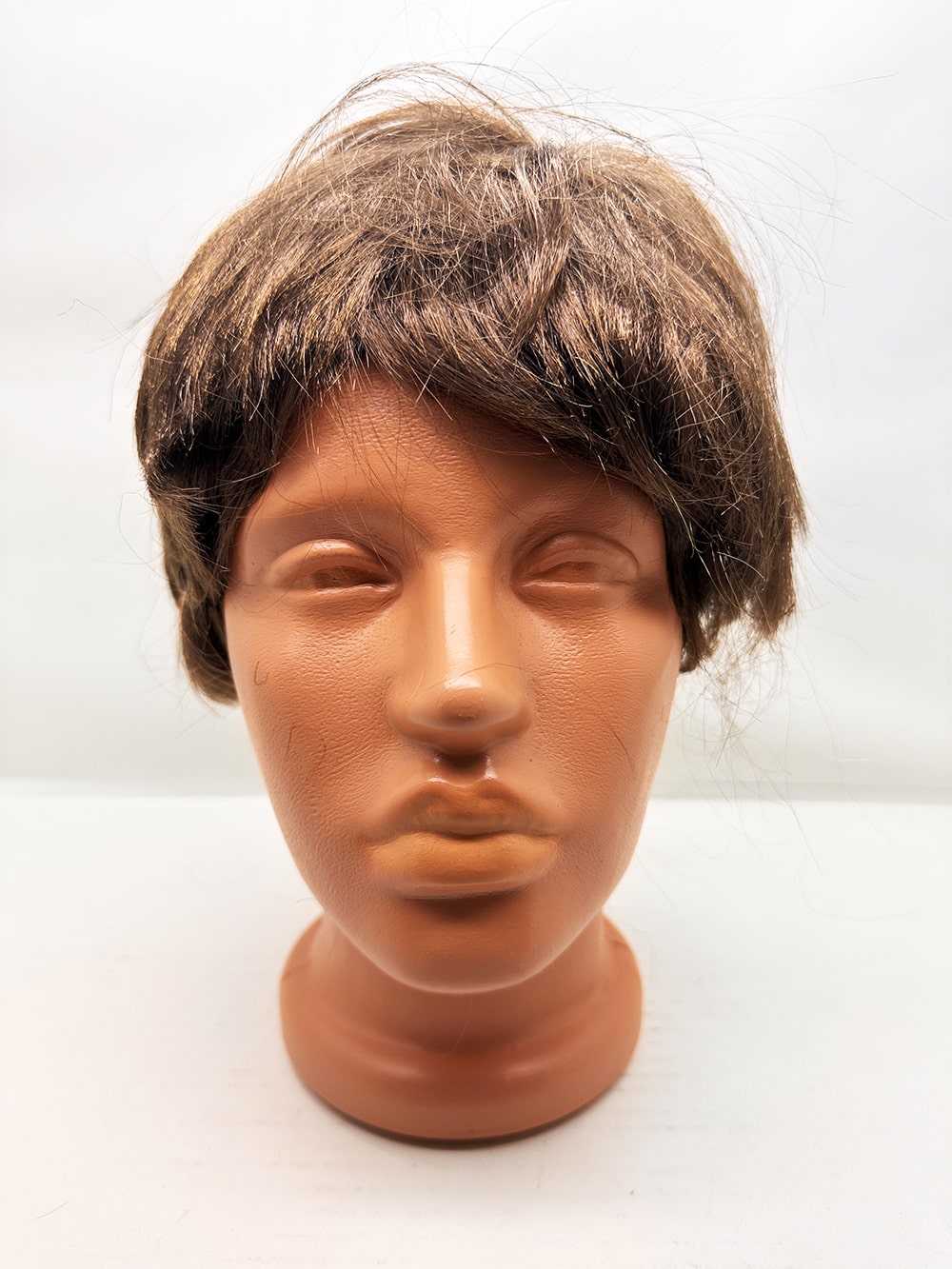 Kahve Renk Kısa Kesim İçi Astarlı Erkek Peruğu 