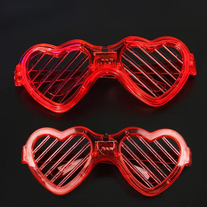 Kırmızı LED Işıklı Kalp Gözlük – 3 Modlu Parti & Glow Gözlüğü