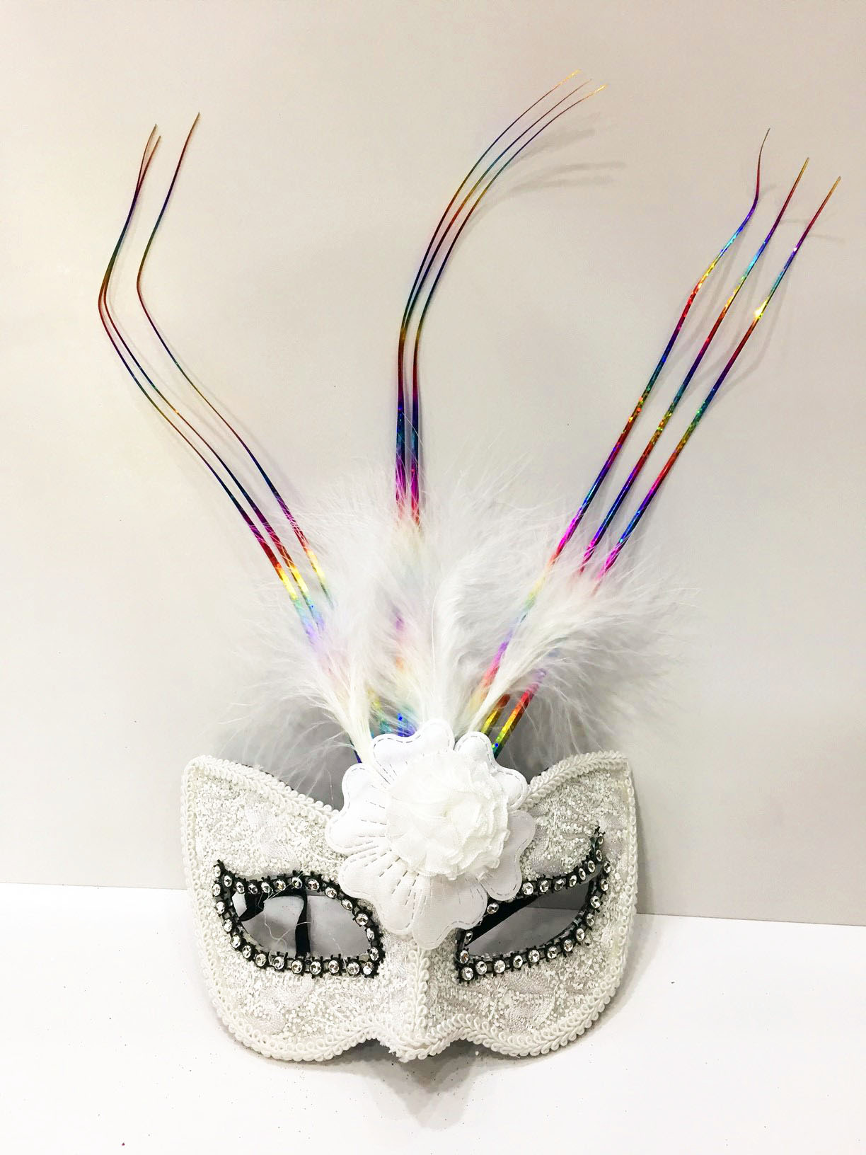 Renkli Tel İşlemeli Güllü Kırılmaz Beyaz Eva Parti Maskesi