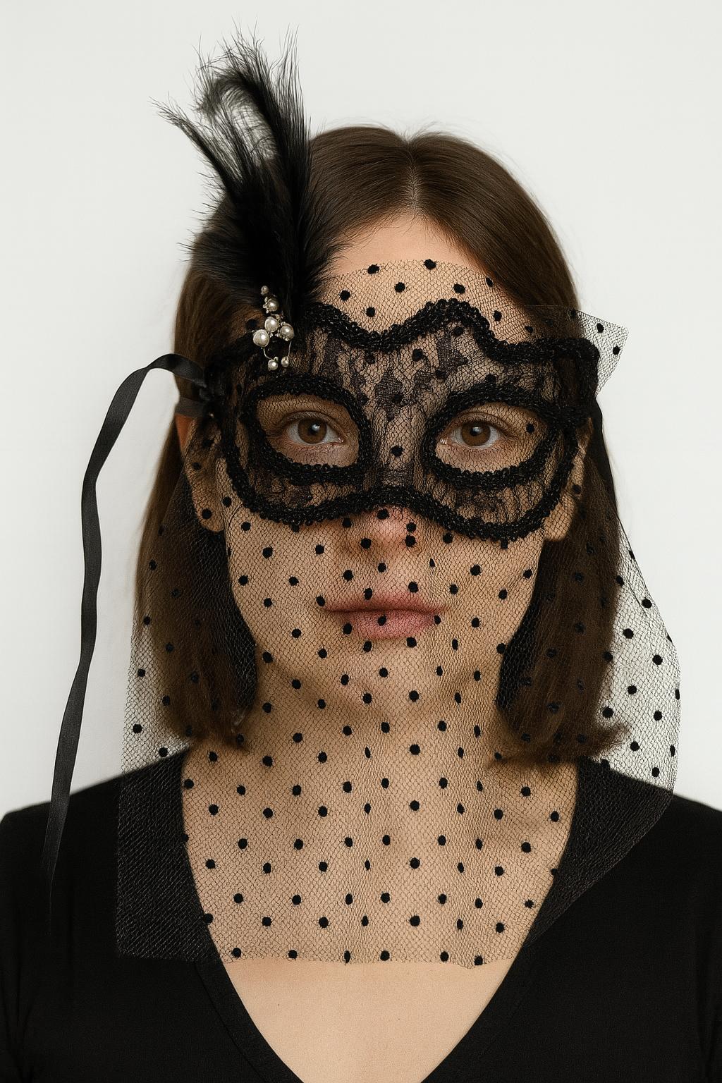 Siyah Renk Siyah Puantiyeli Duvaklı İncili Parti Maskesi 