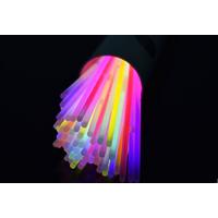 Karanlıkta Yanan Parlayan Fosforlu Glow Stick Çubuk Bileklik 50 Adet