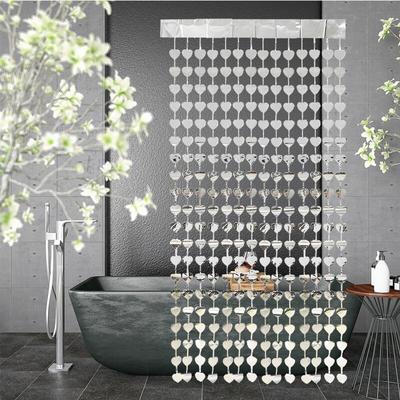 Gümüş Renk Kalp Şekilli Metalize Saçaklı Arka Fon Perde Dekorasyon