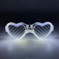 Beyaz LED Işıklı Kalp Gözlük – 3 Modlu Parti & Glow Gözlüğü
