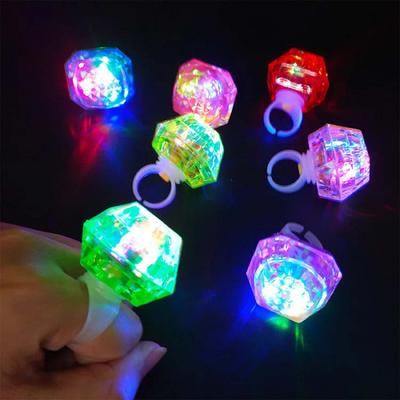 Kristal Tasarımlı Led Glow Işıklı 3 Modlu Mavi Yüzük 3.5 x 5 cm
